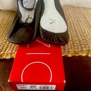 Capezio, black, ballet shoes, new with tags and box
